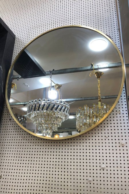 مراية دائرية بإطار ذهبي أنيق